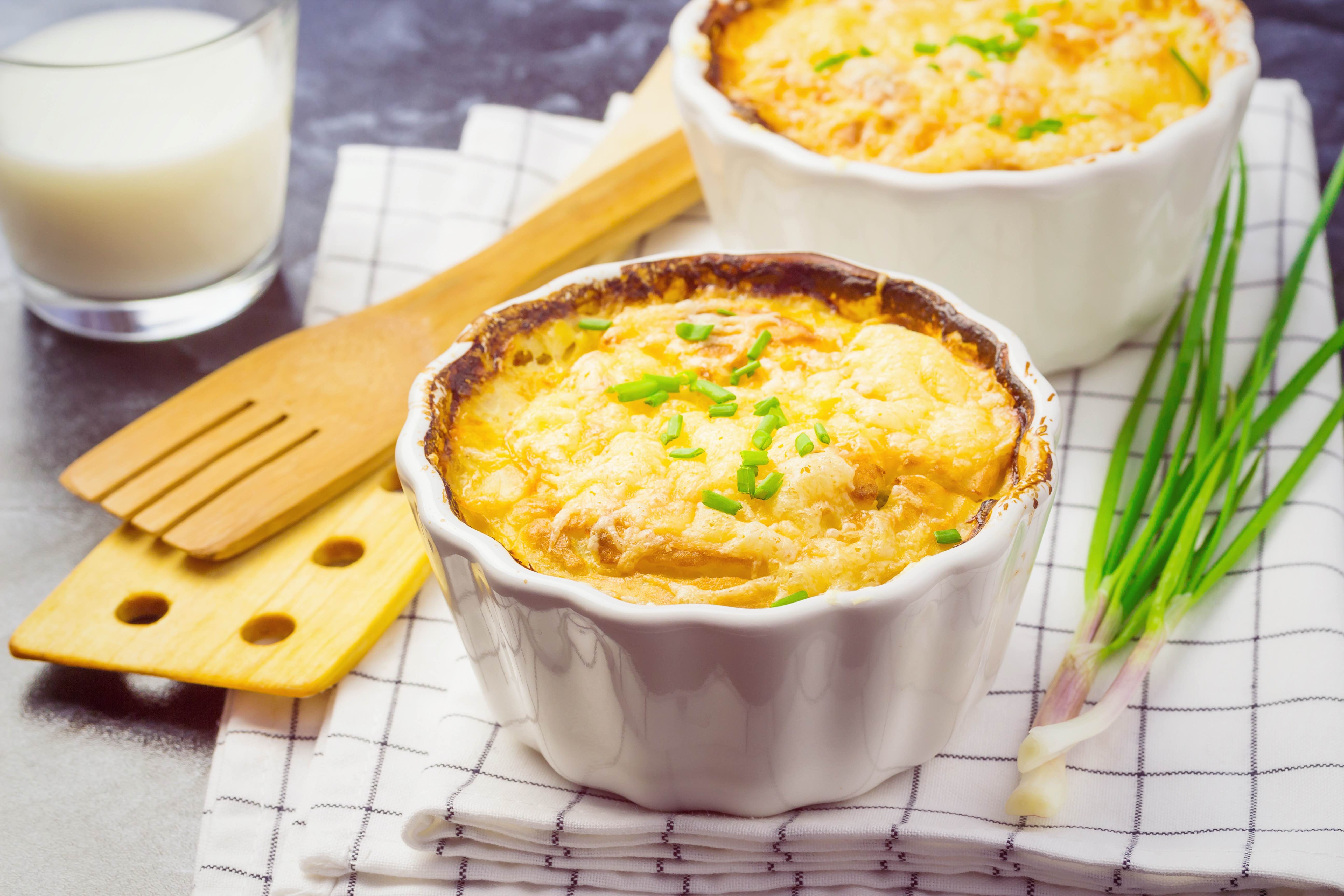 Cocotte di patate con cuore filante