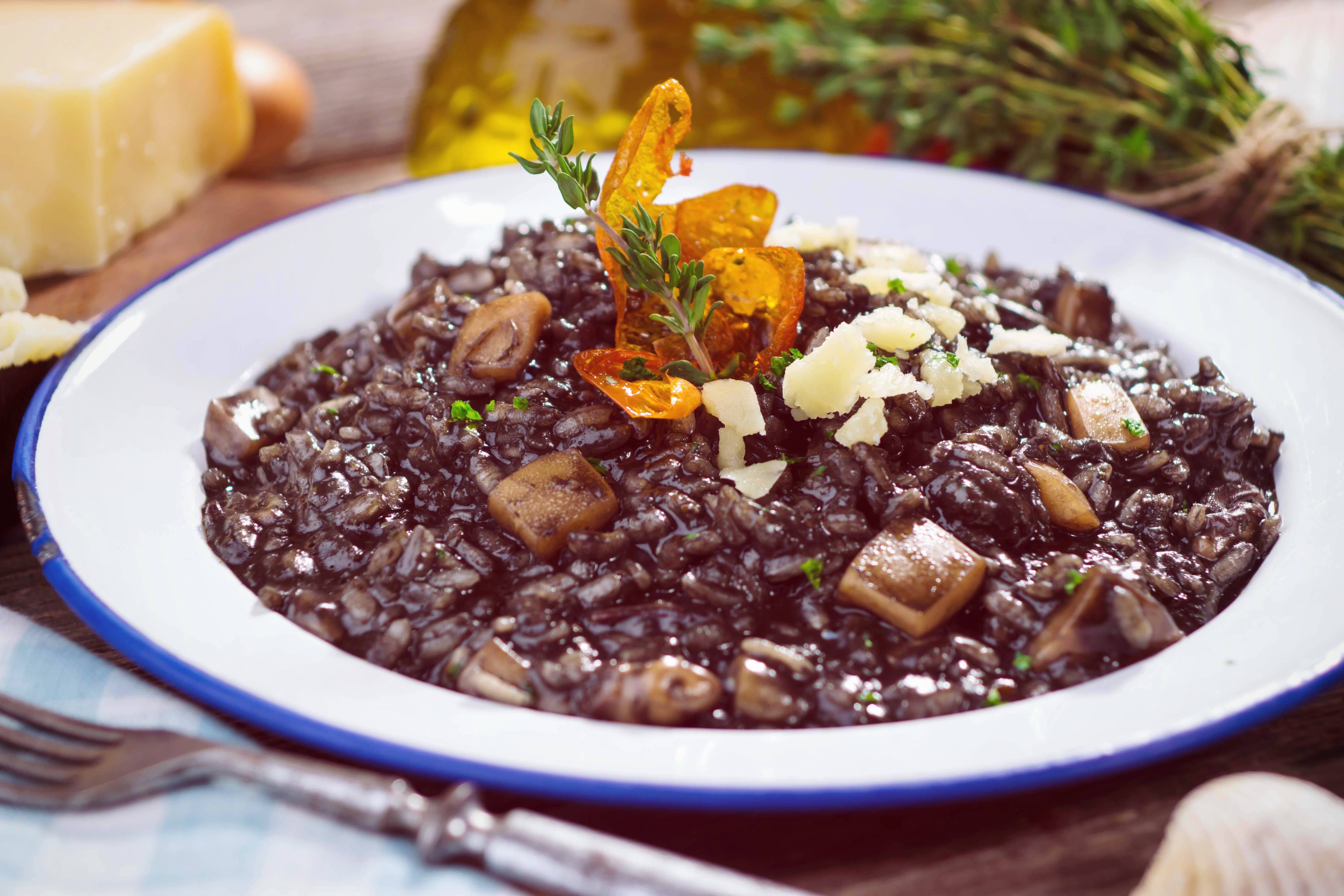 Venere rice with flying squid and potatoes