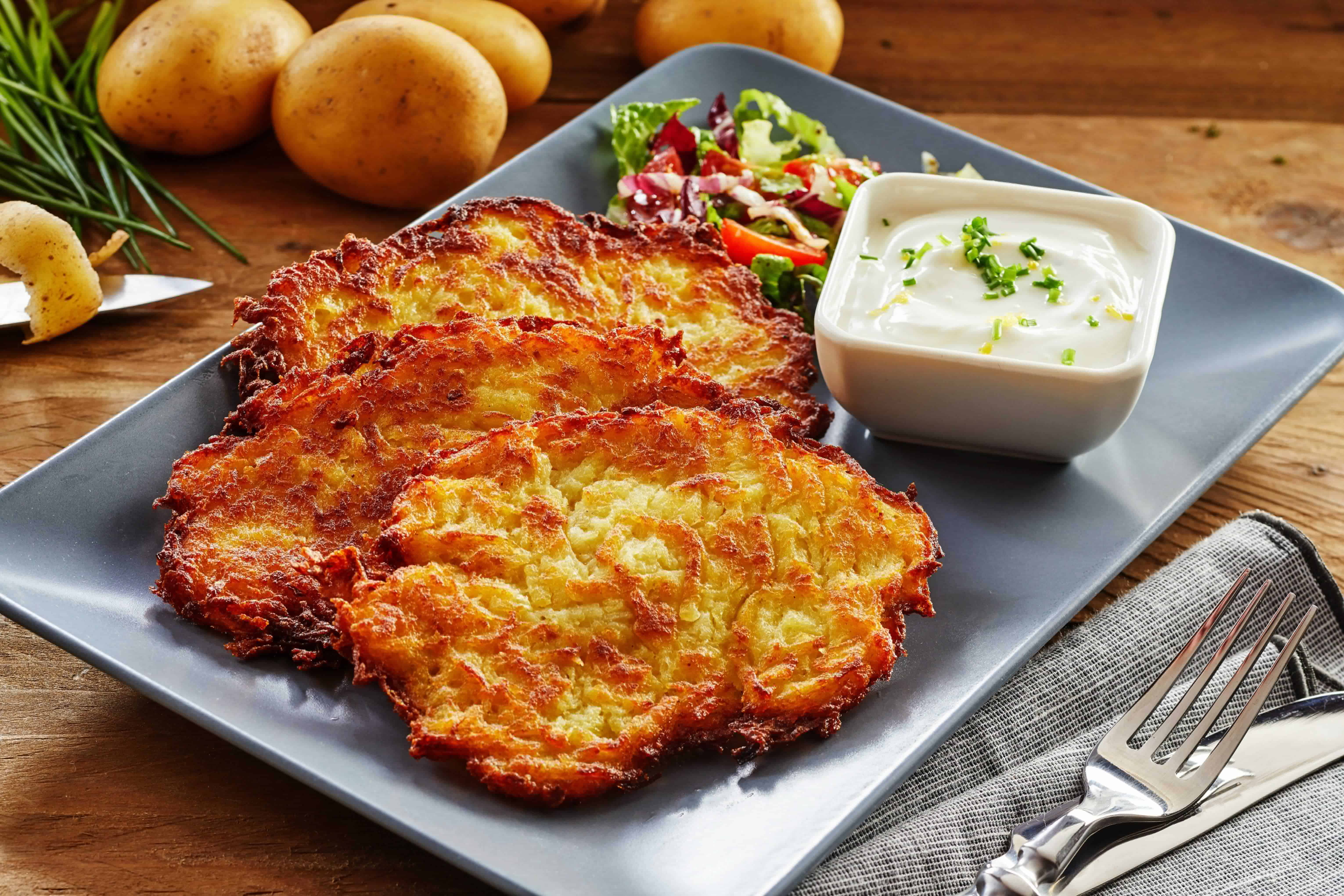 Potato rösti with sour cream 