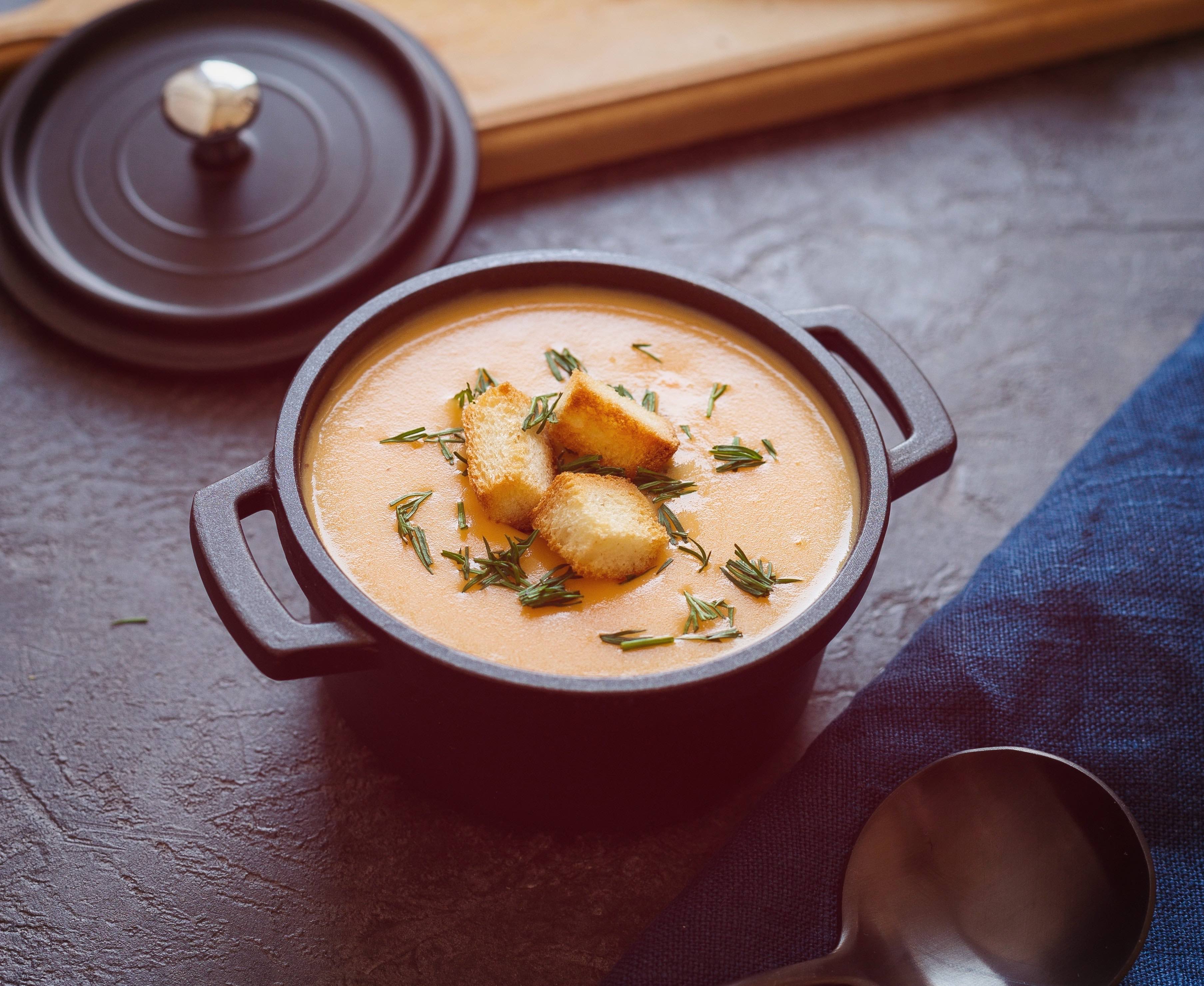 Puréed potato and Gruyère soup